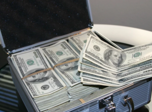 欠銀行錢還不上要坐牢嗎？坐完牢后還需要再還嗎？