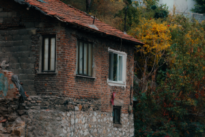 業(yè)主是否有權(quán)要求住戶進(jìn)行改建或翻修工作？