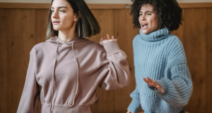 離婚案件中，父母是否有權(quán)利保留子女的財(cái)產(chǎn)？