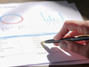 在離婚案件中，如何解決一方隱瞞財(cái)產(chǎn)信息的問題？