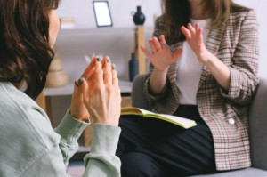 誹謗他人犯法嗎？會受到處罰嗎？